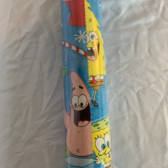 Spongebob Squidward Christmas gift wrap - Picture 1 of 5